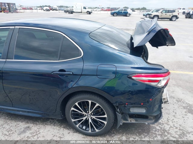 Toyota CAMRY SE 2018 4T1B11HK2JU649693 Image 19