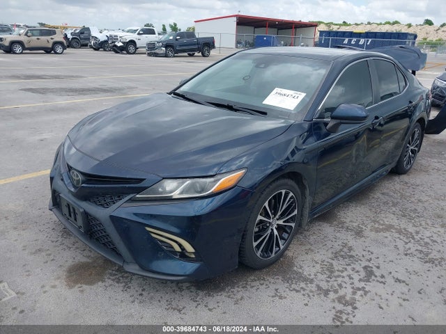 Toyota CAMRY SE 2018 4T1B11HK2JU649693 Image 2