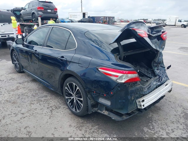 Toyota CAMRY SE 2018 4T1B11HK2JU649693 Image 3