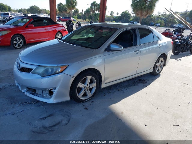 Toyota CAMRY SE 2014 4T1BF1FK7EU843131 Image 2