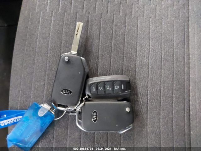 KNDEUCAA5M7107786 KIA SELTOS S