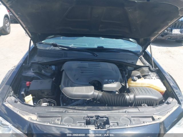 2C3CCAEG3FH807704 Chrysler 300C