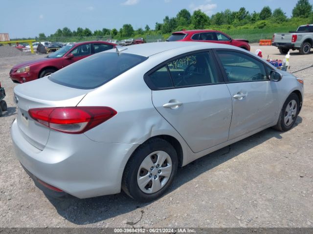 3KPFK4A7XHE107079 KIA FORTE LX