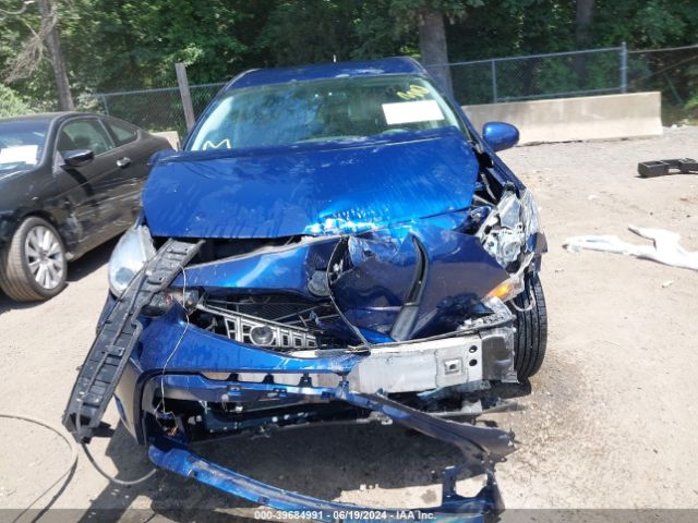 JTDZN3EU7FJ026586 Toyota Prius V Three
