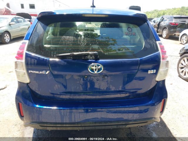 JTDZN3EU7FJ026586 Toyota Prius V Three