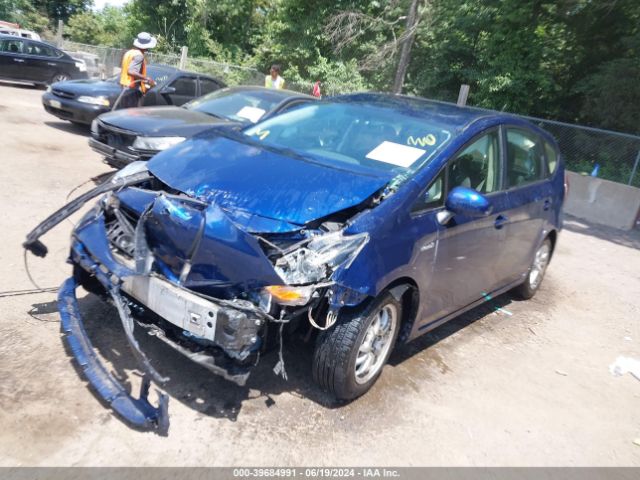 JTDZN3EU7FJ026586 Toyota Prius V Three