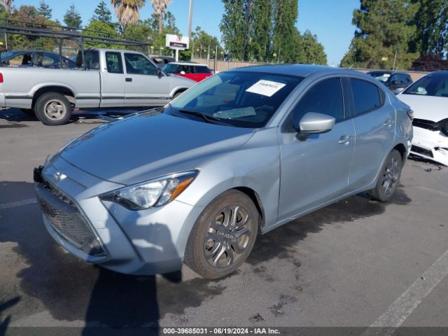 3MYDLBYV5KY502582 Toyota YARIS LE
