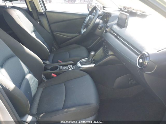 3MYDLBYV5KY502582 Toyota YARIS LE