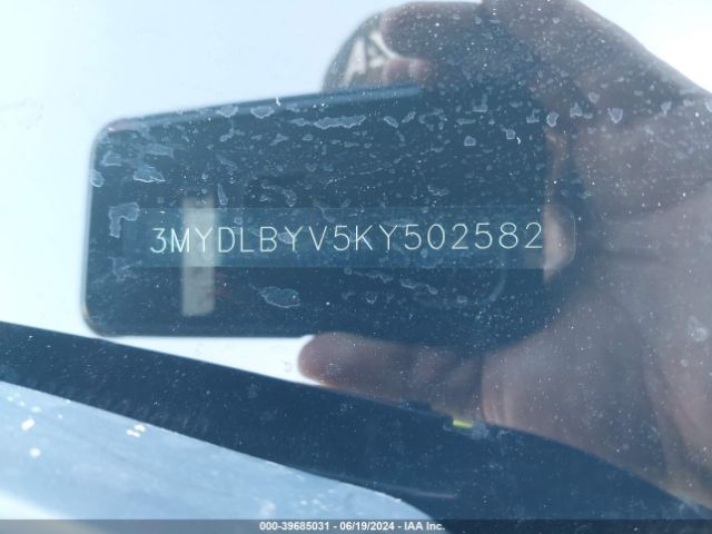 3MYDLBYV5KY502582 Toyota YARIS LE