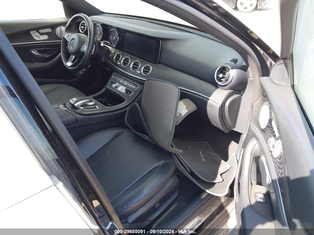 WDDZF4KB3JA461223 Mercedes-Benz E 300 4matic
