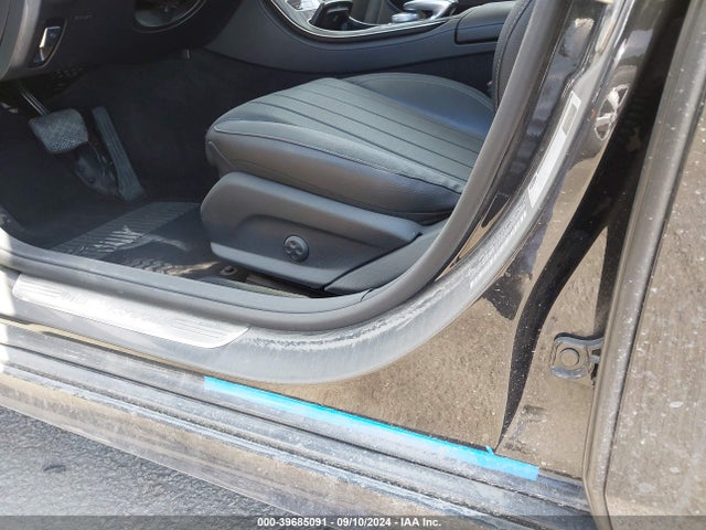WDDZF4KB3JA461223 Mercedes-Benz E 300 4matic