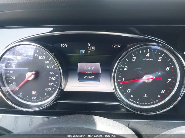WDDZF4KB3JA461223 Mercedes-Benz E 300 4matic