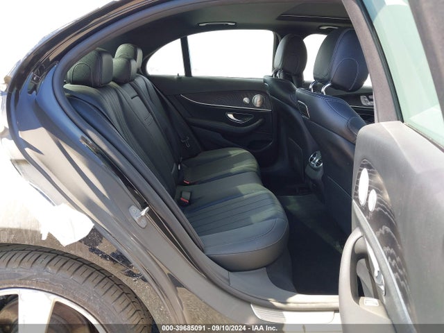 WDDZF4KB3JA461223 Mercedes-Benz E 300 4matic