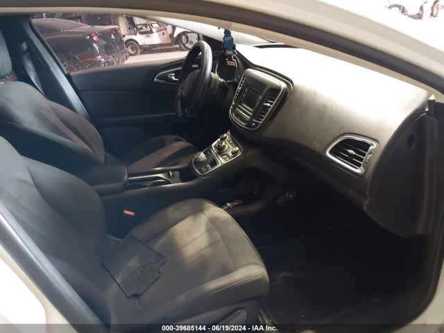 1C3CCCAB2FN612383 Chrysler 200 Limited