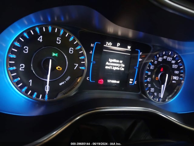 1C3CCCAB2FN612383 Chrysler 200 Limited