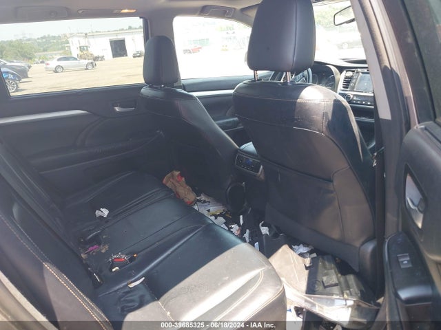 Toyota Highlander Xle V6 2016 5TDJKRFH7GS284685 Image 8