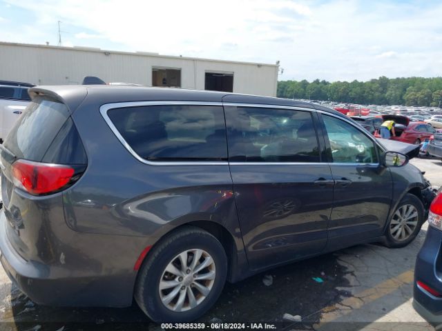 2C4RC1DG1HR743957 Chrysler Pacifica Touring