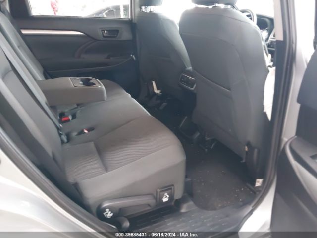 5TDZARFH5KS047109 Toyota Highlander Le