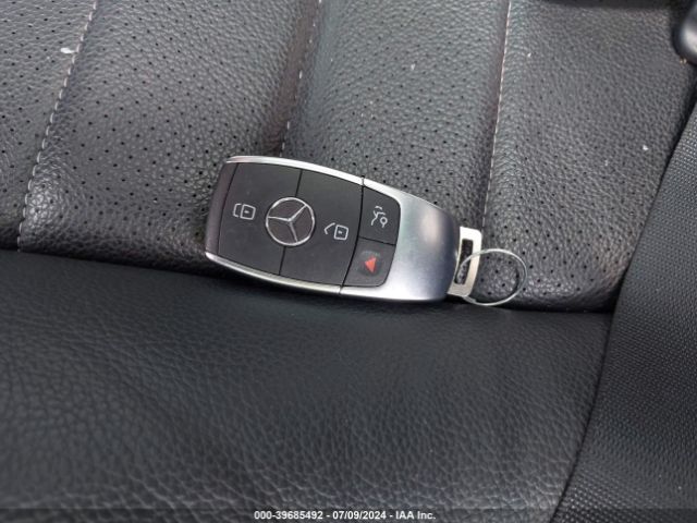 WDDWJ8EB2LF935687 Mercedes-Benz C 300 4matic
