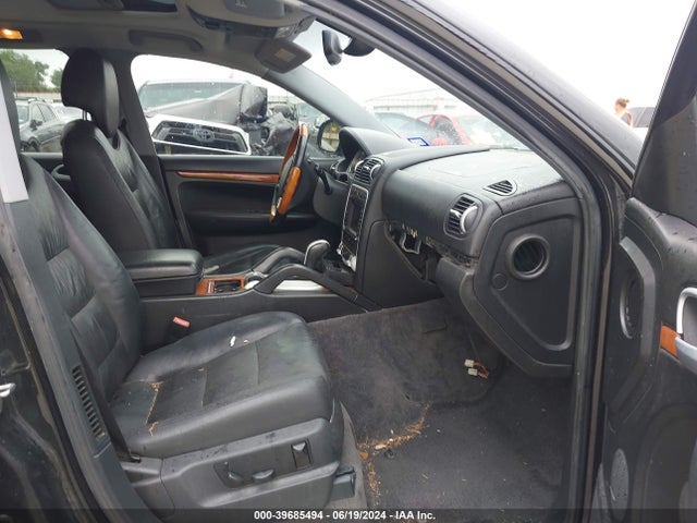 2005 PORSCHE CAYENNE WP1AB29P15LA62957 Photo 4