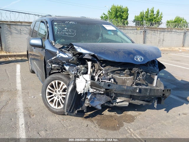 Toyota Sienna Xle 8 Passenger 2016 5TDYK3DC4GS731833 Image 6