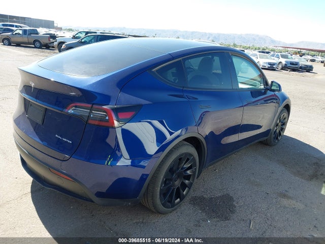 Tesla Model Y 2021 5YJYGDEE3MF151464 Image 17