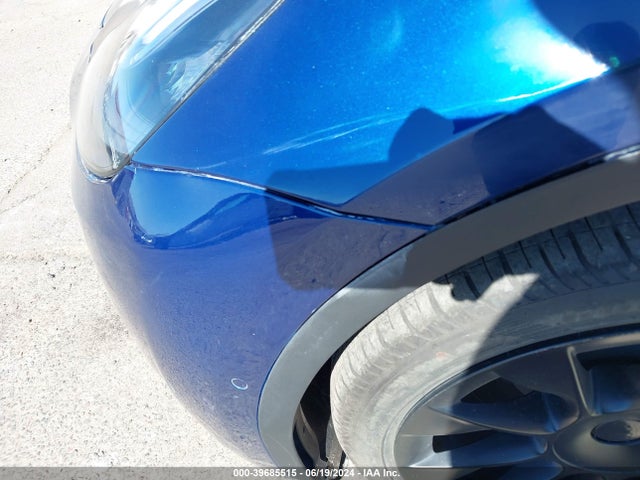 Tesla Model Y 2021 5YJYGDEE3MF151464 Image 19