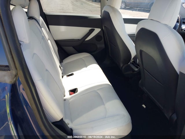 Tesla Model Y 2021 5YJYGDEE3MF151464 Image 21