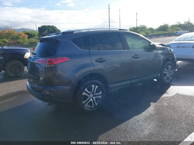 Toyota RAV4 LE 2016 JTMZFREV7GJ089326 Image 4