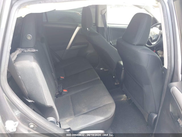 Toyota RAV4 LE 2016 JTMZFREV7GJ089326 Image 8