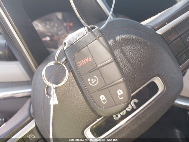 3C4NJDCB2NT184035 Jeep Compass Limited 4x4