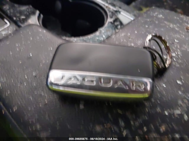 2017 JAGUAR F-PACE SADCJ2BV6HA489125 Photo 10