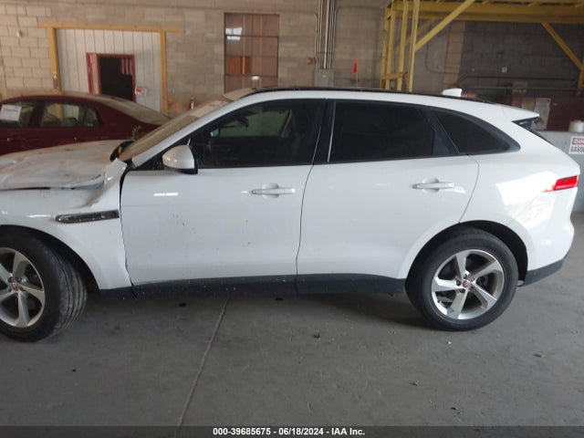 SADCJ2BV6HA489125 Jaguar F-pace 35t Premium