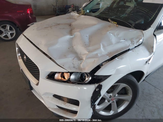 2017 JAGUAR F-PACE SADCJ2BV6HA489125 Photo 5