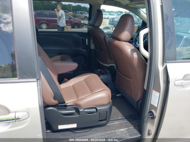 5TDYZ3DC6HS829632 Toyota Sienna Limited 7 Passenger