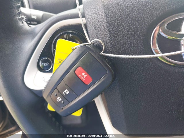 Toyota Prius Four 2016 JTDKARFU4G3028266 Image 11