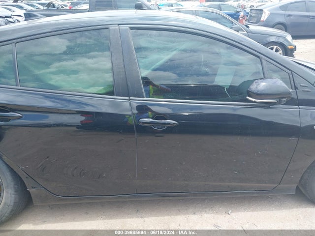 Toyota Prius Four 2016 JTDKARFU4G3028266 Image 13