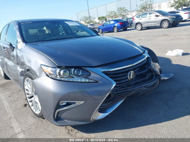 Lexus ES 350 2016 JTHBK1GG1G2217372 Image 18
