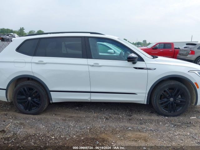 3VVCB7AX5NM034033 Volkswagen Tiguan 2.0t Se R-line Black
