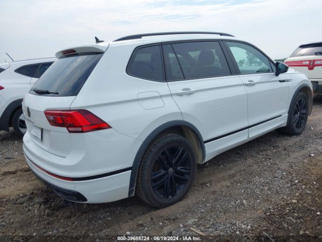 3VVCB7AX5NM034033 Volkswagen Tiguan 2.0t Se R-line Black