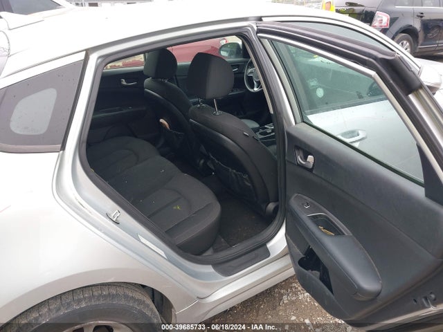 KIA Optima Lx 2018 5XXGT4L38JG207772 Image 8