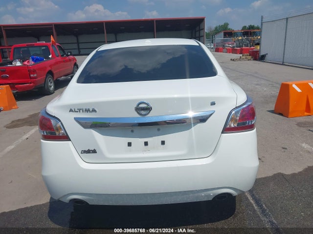 Nissan Altima 2.5 S 2015 1N4AL3AP2FC409526 Image 16