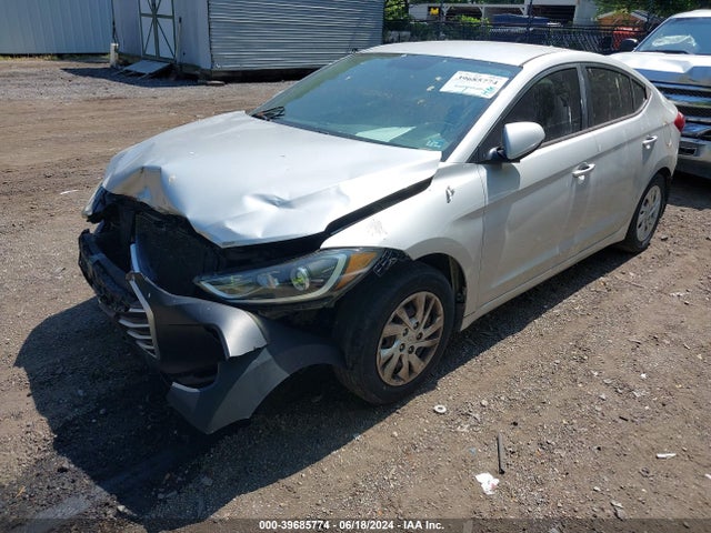 Hyundai ELANTRA SE 2017 5NPD74LF1HH211680 Image 2