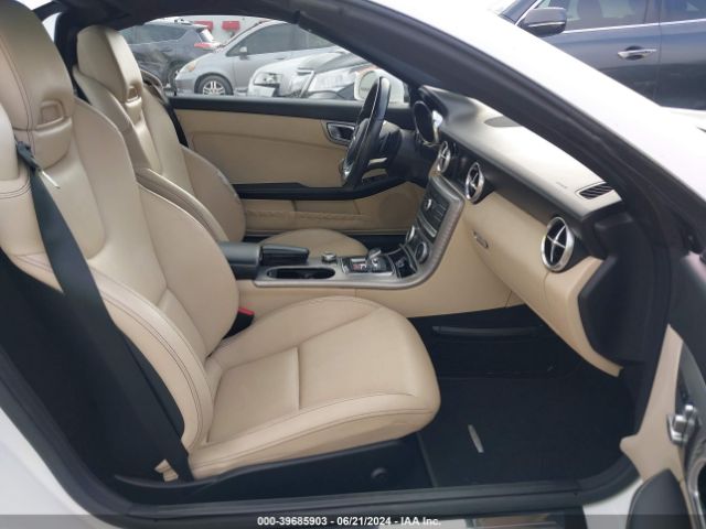 WDDPK3JA1JF155520 Mercedes-Benz Slc 300