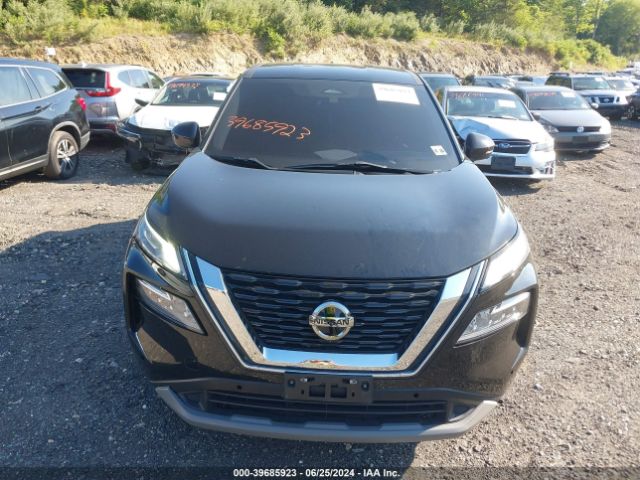 5N1AT3BB9MC795092 Nissan Rogue Sv Intelligent Awd