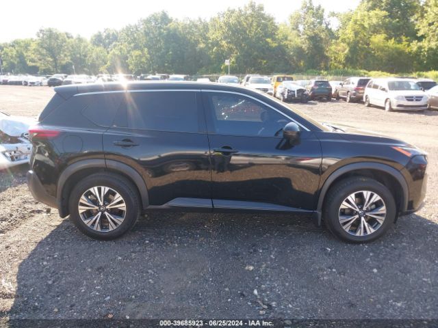 5N1AT3BB9MC795092 Nissan Rogue Sv Intelligent Awd