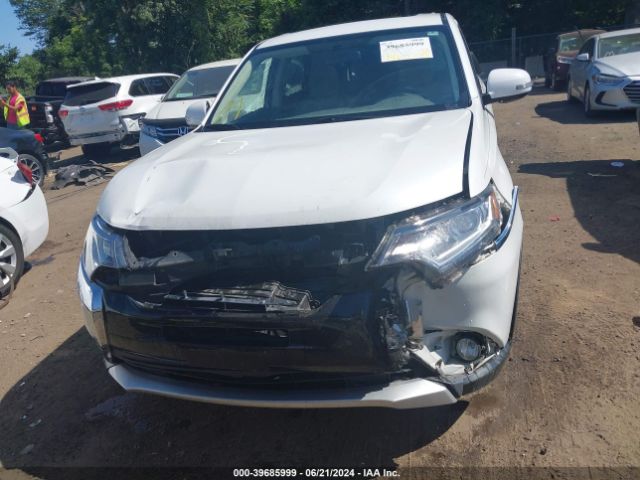 JA4AD3A31JZ033566 Mitsubishi Outlander Se