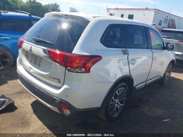 JA4AD3A31JZ033566 Mitsubishi Outlander Se