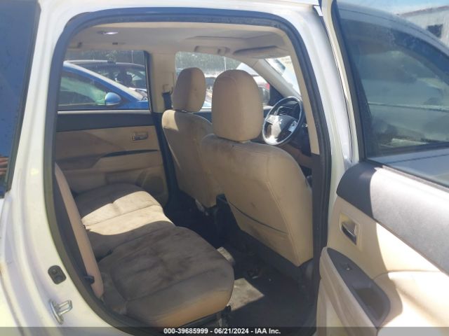 JA4AD3A31JZ033566 Mitsubishi Outlander Se