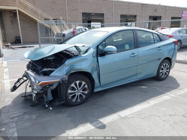 Toyota PRIUS XLE 2019 JTDL9RFU8K3000802 Image 2